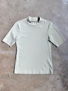 Uniqlo Beige Mock Neck Fitted Tee